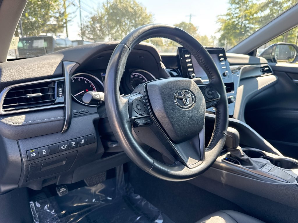 Used 2024 Toyota Camry SE w/ Cold Weather Package FWD image 20