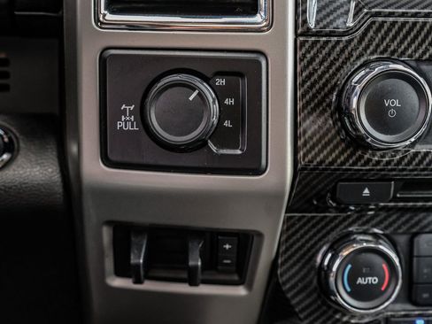 Used 2017 Ford F250 Lariat w/ Lariat Ultimate Package image 37