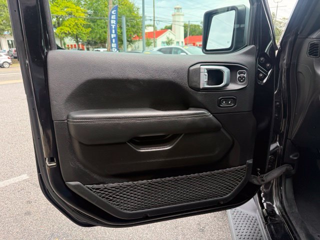 Used 2023 Jeep Wrangler Unlimited Sahara AWD/4WD image 10
