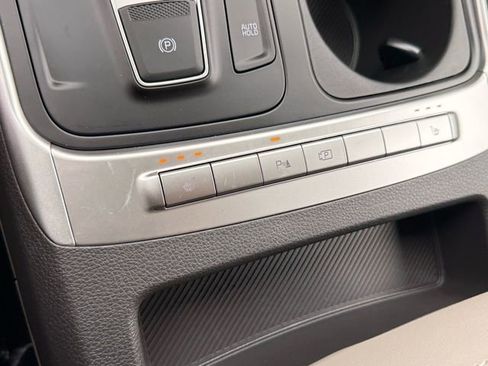 New 2026 Kia Carnival LXS FWD image 23