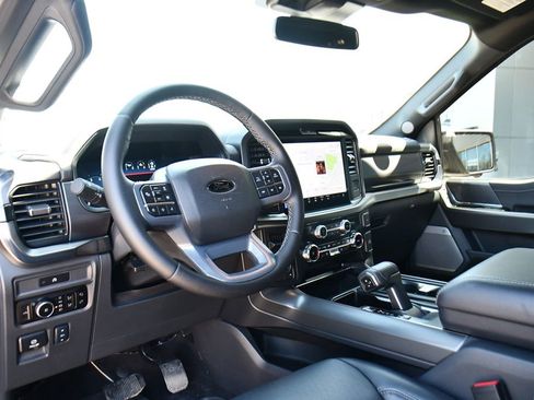 Used 2025 Ford F150 Lariat AWD/4WD image 11