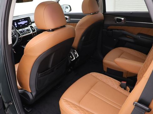 Used 2023 Kia Sorento SX Prestige image 10