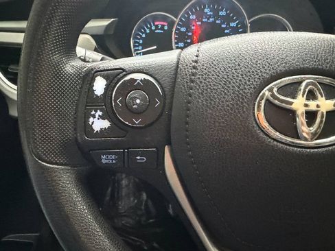 Used 2016 Toyota Corolla LE FWD image 23