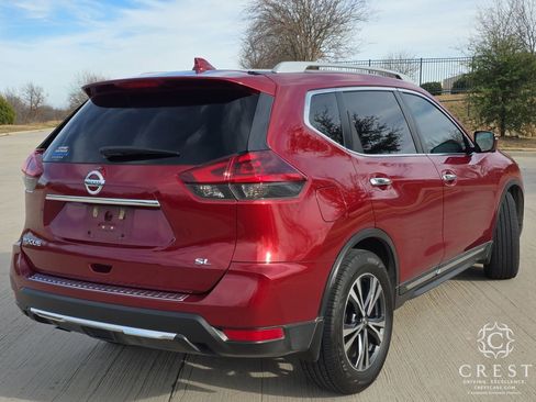 Used 2018 Nissan Rogue SL w/ Premium Package image 5