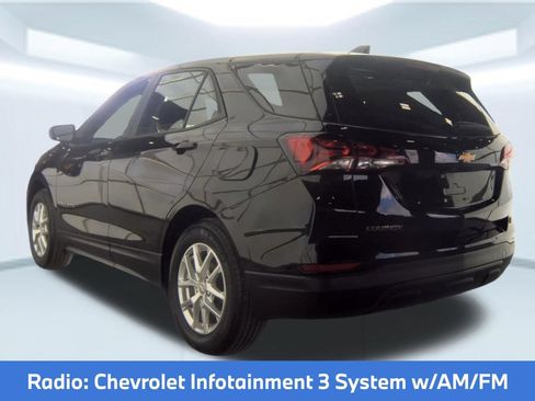 Used 2024 Chevrolet Equinox LS FWD image 4