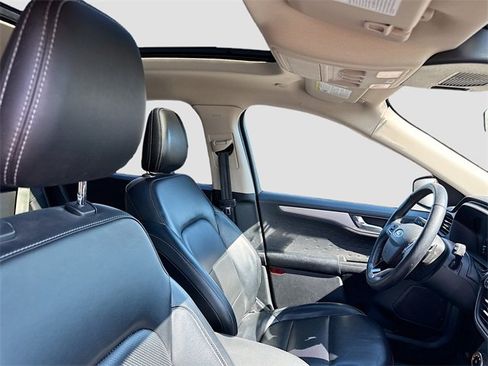 Used 2020 Ford Escape SEL image 30