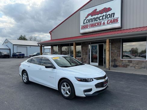Used 2017 Chevrolet Malibu LS image 2