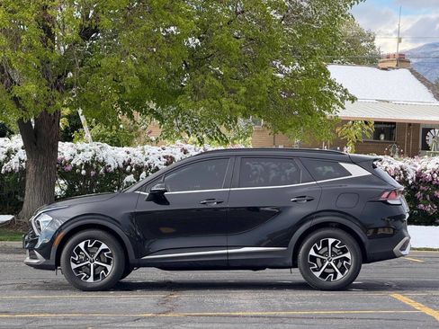 Used 2023 Kia Sportage EX w/ EX Premium Package image 8