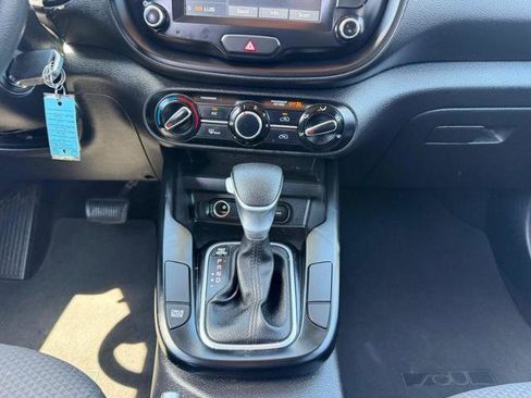 Used 2020 Kia Soul LX FWD image 18