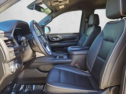 Used 2022 GMC Yukon SLT AWD/4WD image 16