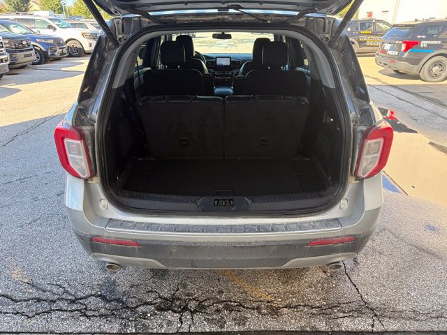 Used 2023 Ford Explorer Limited w/ Equipment Group 301A AWD/4WD image 14