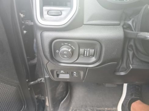 Used 2019 RAM 1500 Big Horn RWD image 14