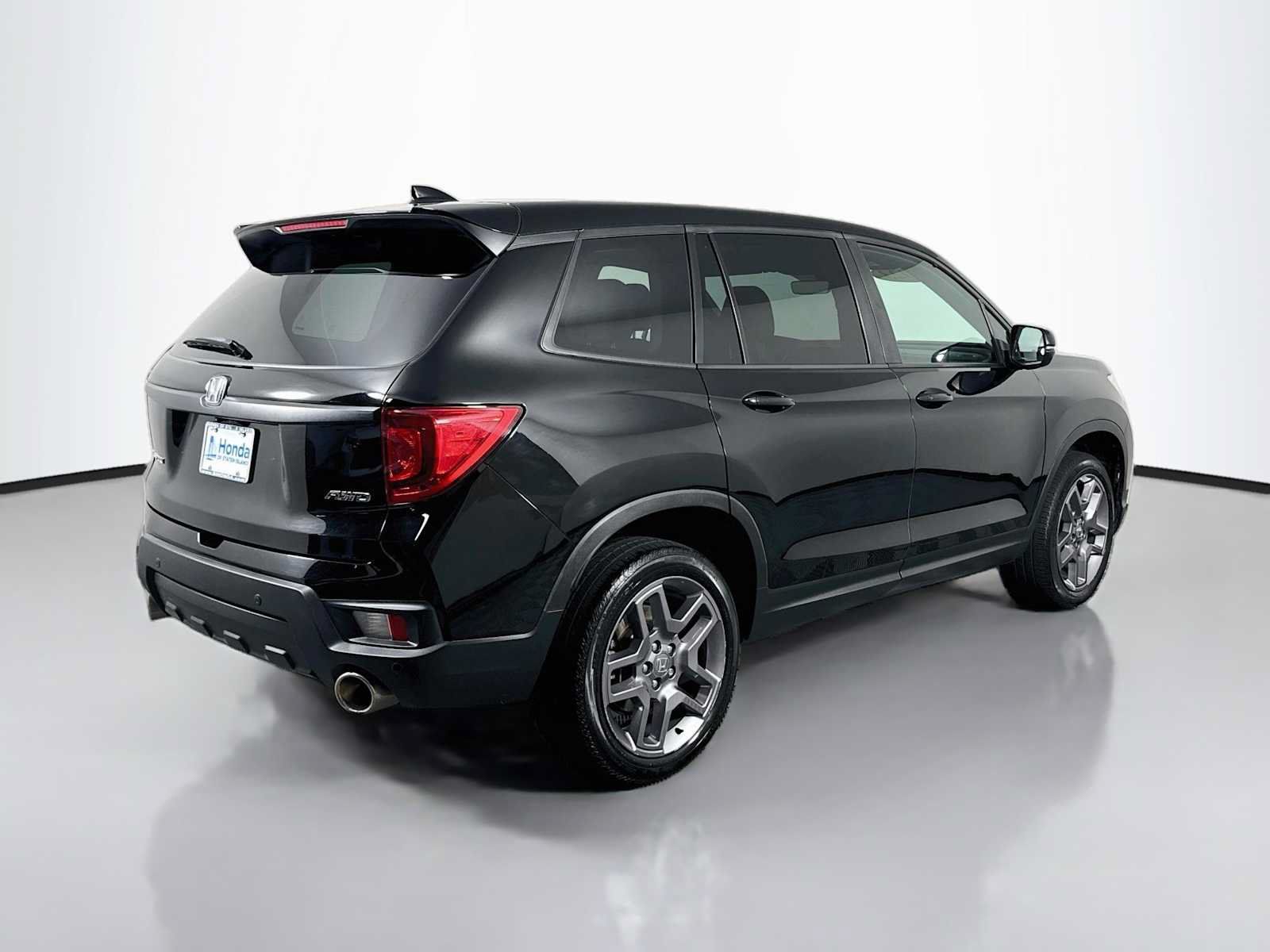 Used 2023 Honda Passport EX-L image 7