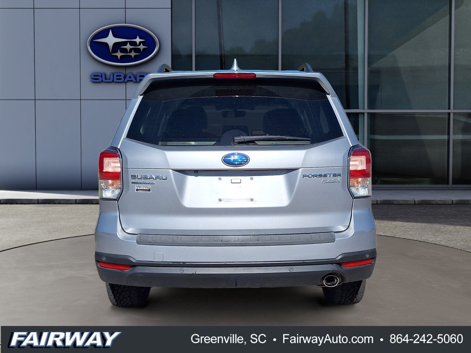 Used 2017 Subaru Forester 2.5i Touring AWD/4WD image 6