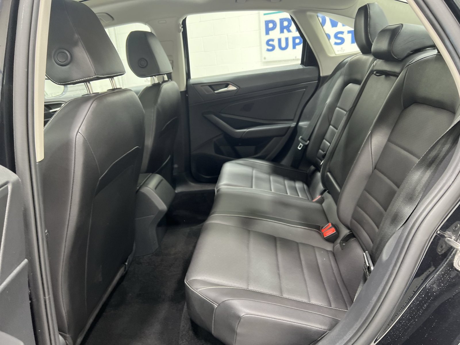 Used 2024 Volkswagen Jetta SE FWD image 22