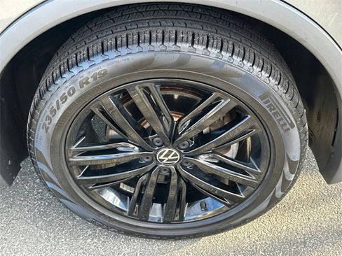 Used 2022 Volkswagen Tiguan SE R-Line image 7