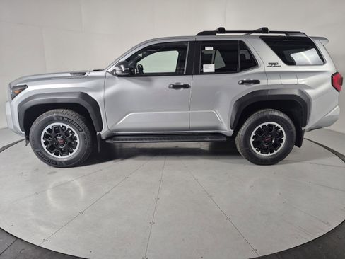New 2026 Toyota 4Runner Limited AWD/4WD image 2