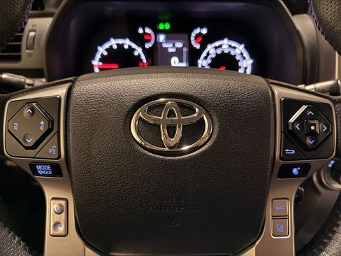 Used 2023 Toyota 4Runner SR5 Premium w/ Moonroof Package AWD/4WD image 22