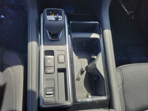 New 2026 Nissan Pathfinder SV FWD image 31