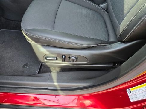 Used 2024 Buick Encore GX Preferred w/ Comfort Package image 14