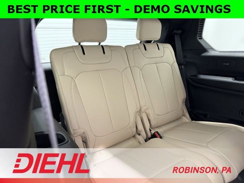 New 2025 Jeep Grand Cherokee L Limited w/ Black Appearance Package image 11