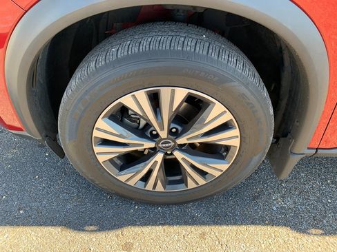 Used 2023 Nissan Rogue SV w/ SV Premium B Package image 10