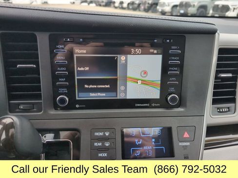 Used 2018 Toyota Sienna XLE Premium image 22