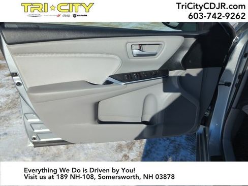 Used 2017 Toyota Camry XLE image 12
