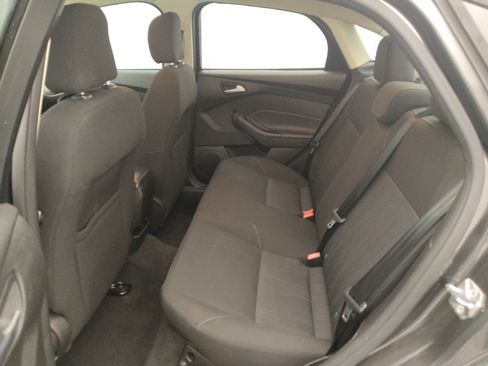 Used 2016 Ford Focus SE FWD image 18