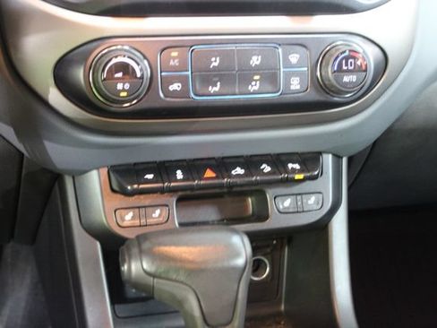 Used 2021 Chevrolet Colorado Z71 w/ Z71 Midnight Edition AWD/4WD image 20
