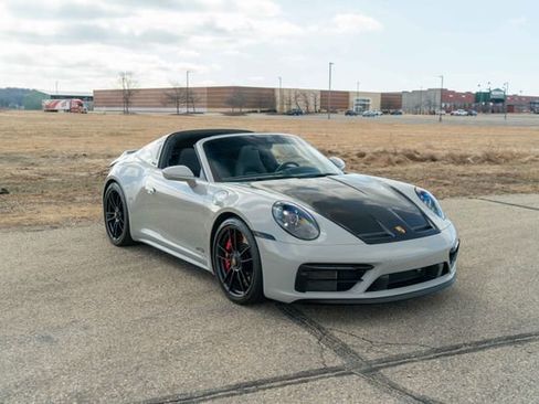 Used 2023 Porsche 911 Targa 4 GTS image 33
