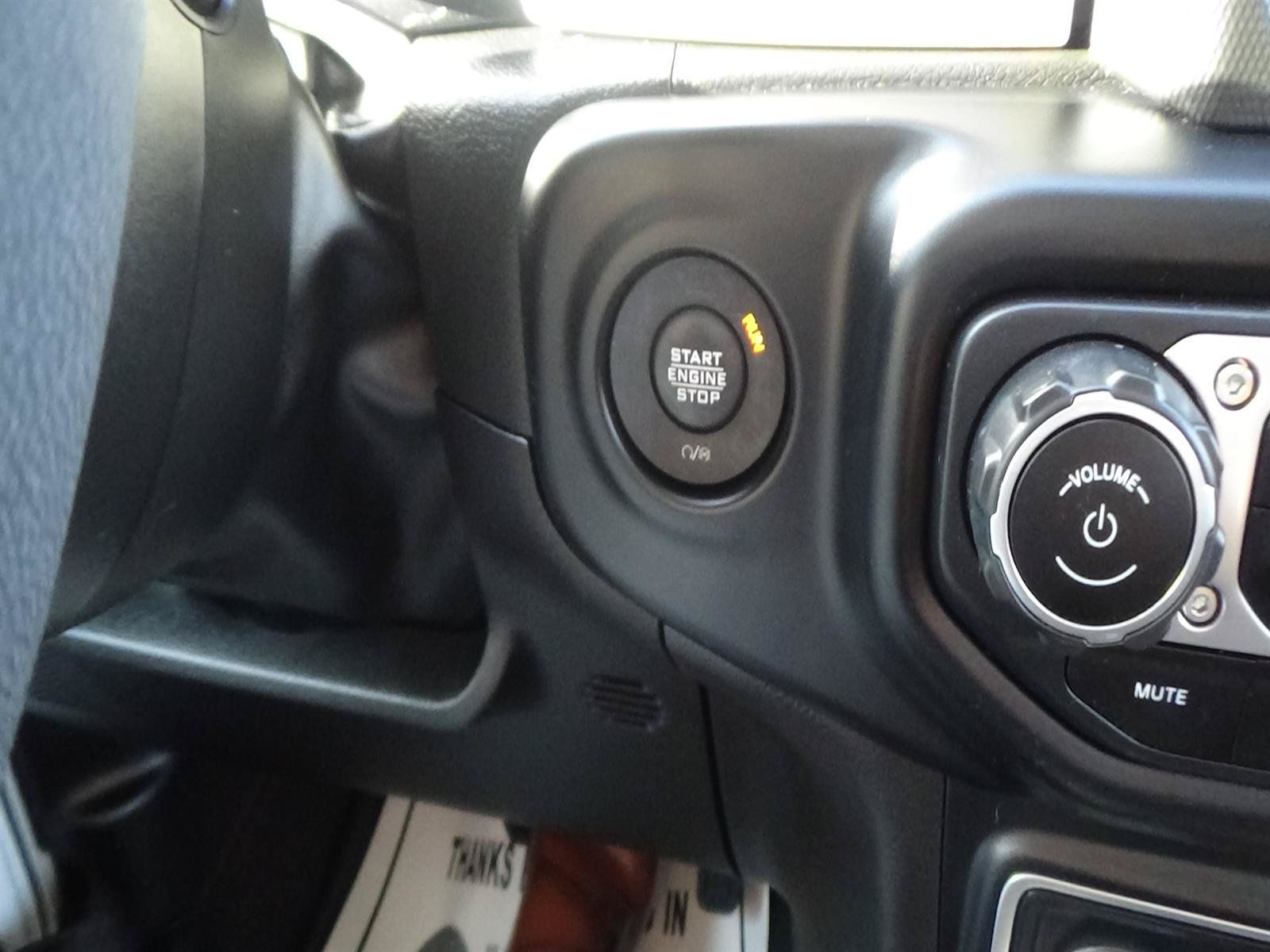 Used 2023 Jeep Gladiator Overland AWD/4WD image 18