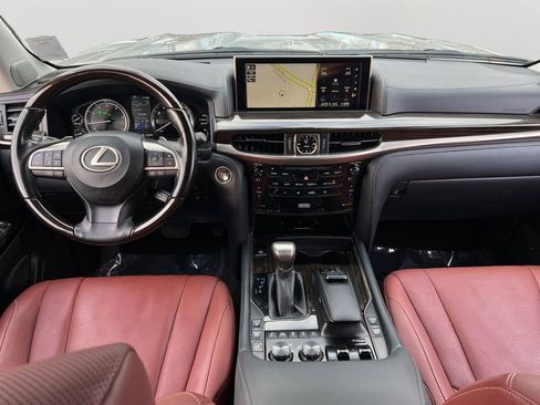 Used 2021 Lexus LX 570 4WD w/ Luxury Package image 12