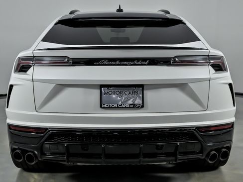 Used 2021 Lamborghini Urus AWD/4WD image 11