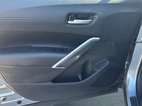 Used 2023 Toyota Corolla Cross XLE w/ Convenience Package image 20