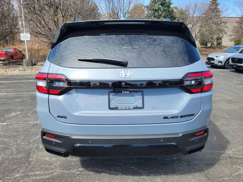 New 2026 Honda Pilot Black Edition image 4