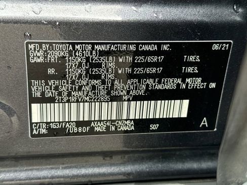 Used 2021 Toyota RAV4 XLE AWD/4WD image 17