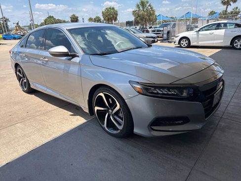 Used 2018 Honda Accord Sport image 2