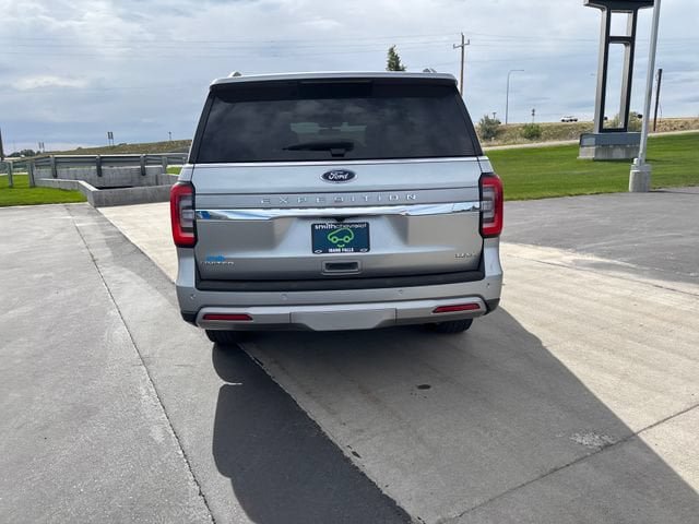 Used 2024 Ford Expedition Max Limited AWD/4WD image 4