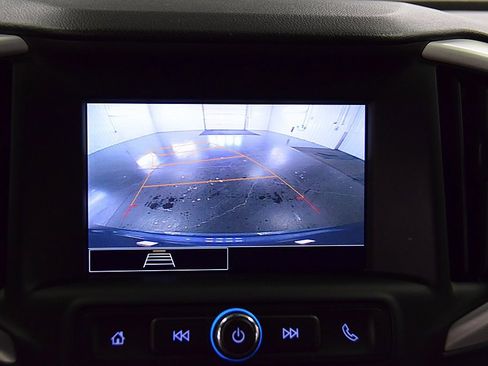 Used 2024 GMC Terrain SLE image 23