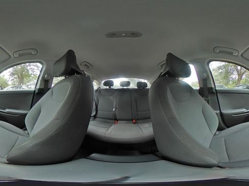 Used 2025 Kia K4 FWD image 42