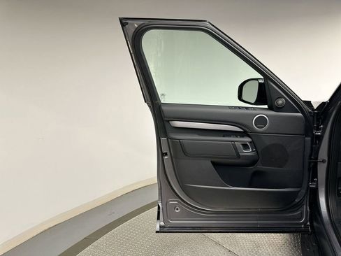 New 2026 Land Rover Discovery Limited Edition AWD/4WD image 17