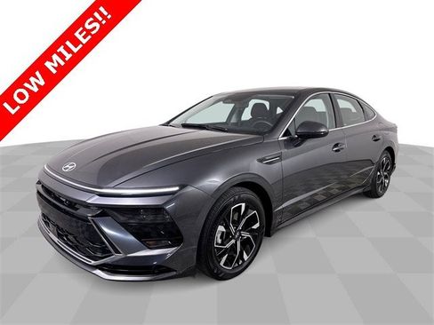 Used 2025 Hyundai Sonata SEL image 1