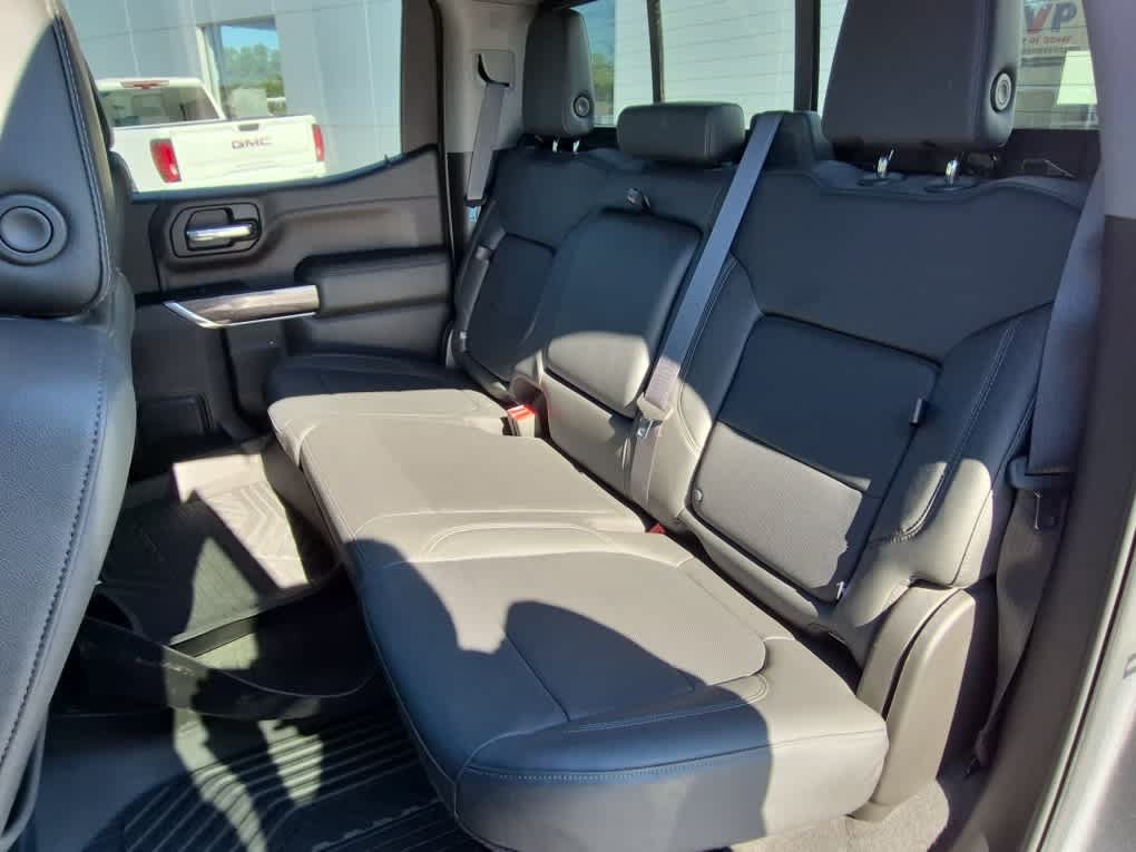 Used 2022 Chevrolet Silverado 1500 LTZ w/ LTZ Premium Package AWD/4WD image 8
