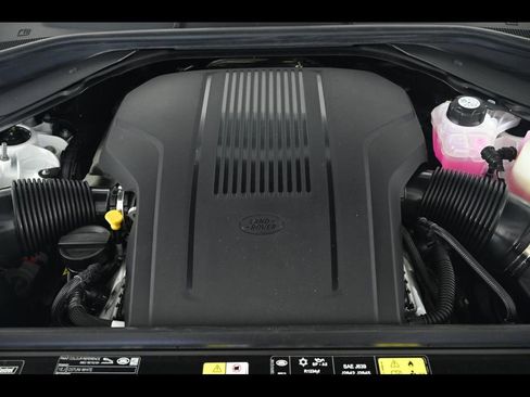 Used 2025 Land Rover Range Rover Long Wheelbase SE image 26