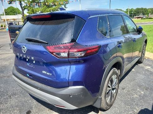 Used 2021 Nissan Rogue SV AWD/4WD image 3