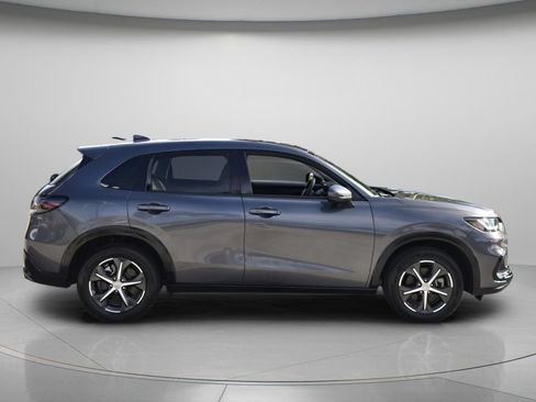 Certified 2024 Honda HR-V EX-L image 3