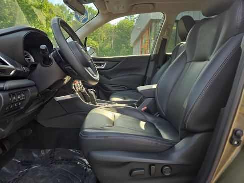 Used 2023 Subaru Forester Touring AWD/4WD image 17