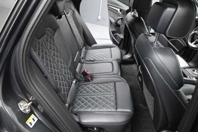 Used 2018 Audi SQ5 Prestige AWD/4WD image 16
