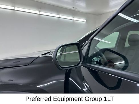 Used 2025 Chevrolet Equinox LT FWD image 18